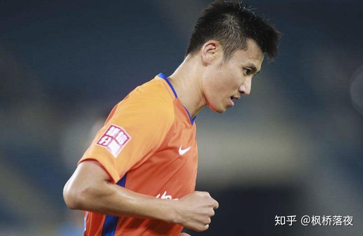 九游体育官网-包含新疆广汇训练开放日，关键时刻外线爆发引欢呼，中超在即，球探报告显示潜力的词条