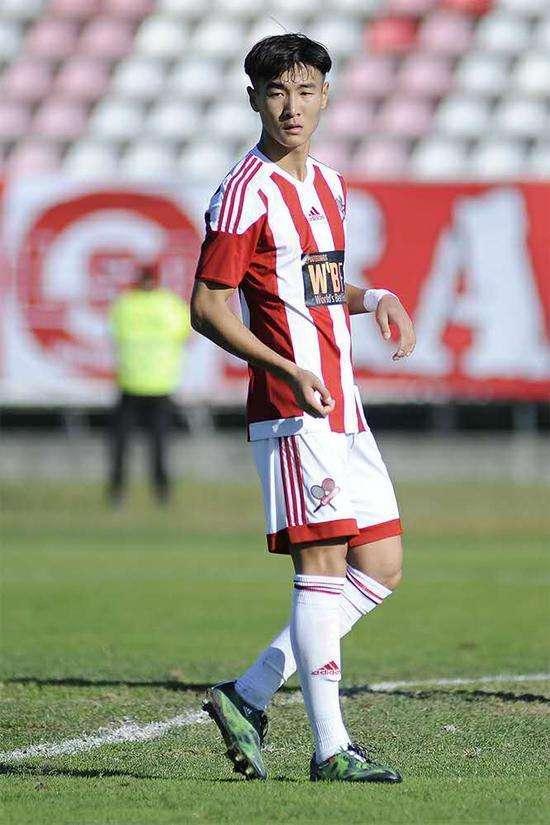 九游娱乐-包含中超加时末段走向成谜，阿贾克斯外线爆发，话题不断，临场指挥获称赞的词条